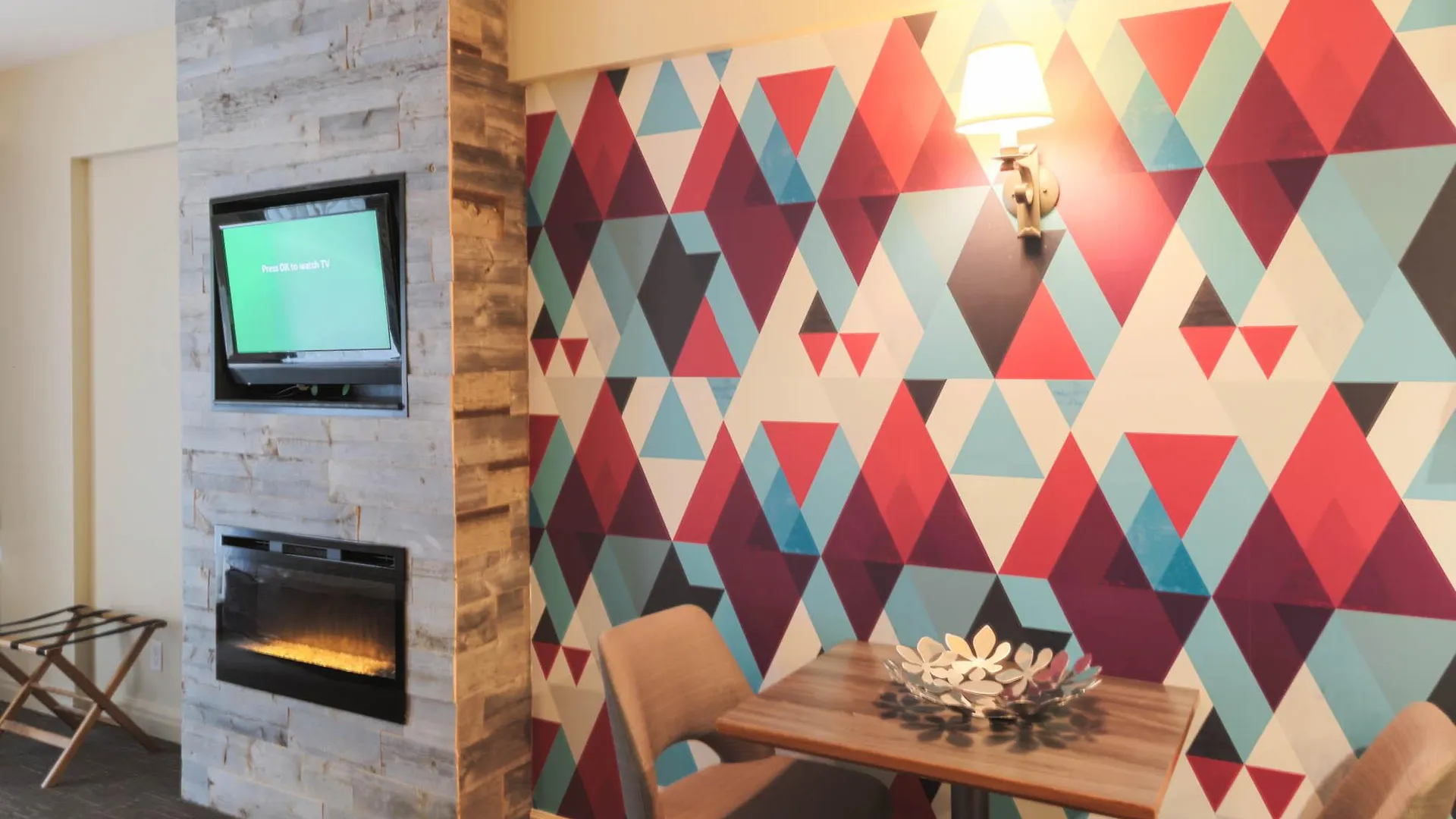 Summit Lodge Boutique Hotel By Paradox Уистлер