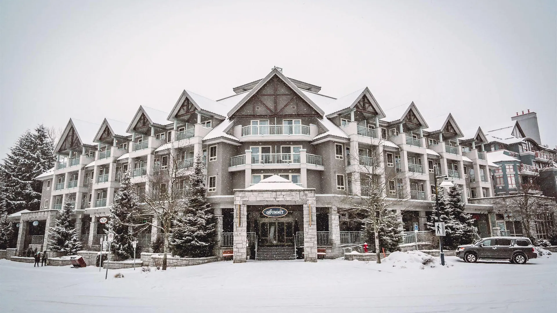 Summit Lodge Boutique Hotel By Paradox Уистлер 4*,  Канада