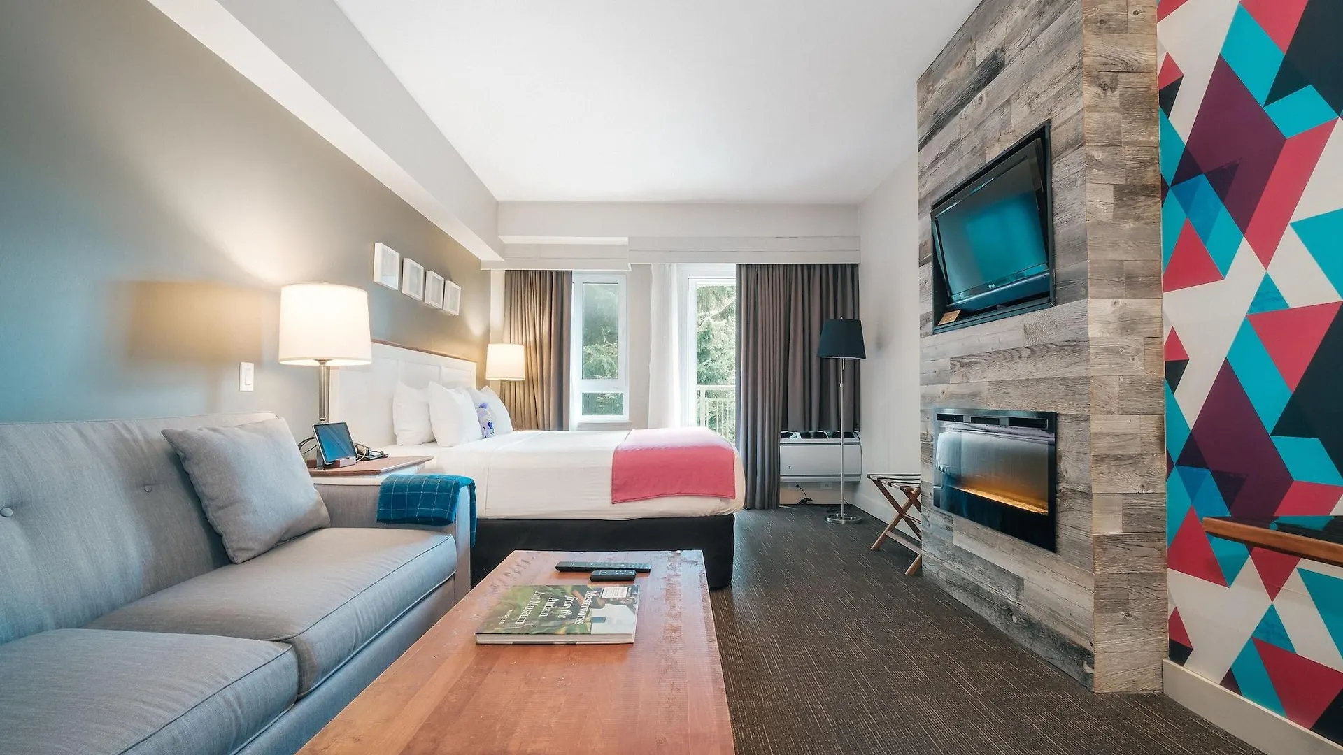 Summit Lodge Boutique Hotel By Paradox Whistler 4*,  Canada