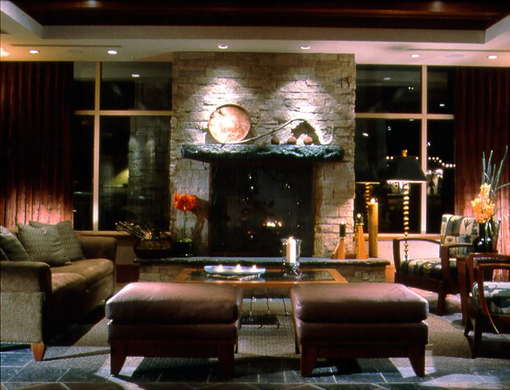 Summit Lodge Boutique Hotel By Paradox Whistler 4*,  Canada